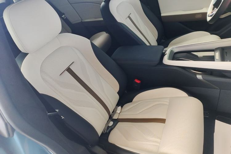Used Zeekr 007GT 2025 Four-Wheel Drive Intelligent Driving Version 75 kWh Right Front Seat
