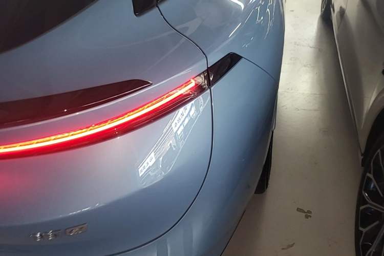 Used Zeekr 007GT 2025 Four-Wheel Drive Intelligent Driving Version 75 kWh Right Rear Taillight