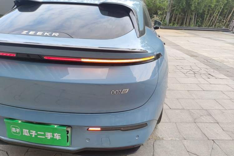 Used Zeekr 007GT 2025 Four-Wheel Drive Intelligent Driving Version 75 kWh Right Rear Taillight