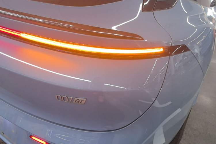 Used Zeekr 007GT 2025 Four-Wheel Drive Intelligent Driving Version 75 kWh Right Rear Taillight