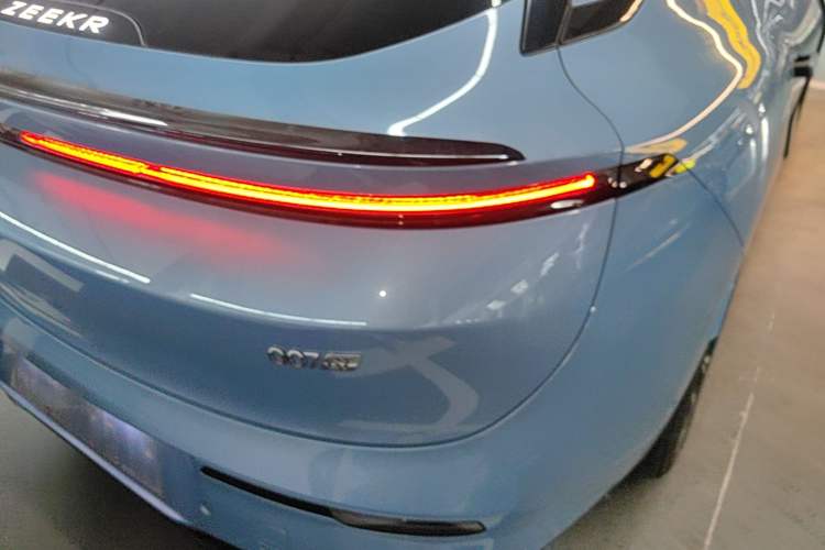Used Zeekr 007GT 2025 Four-Wheel Drive Intelligent Driving Version 75 kWh Right Rear Taillight
