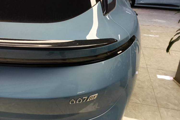 Used Zeekr 007GT 2025 Four-Wheel Drive Intelligent Driving Version 75 kWh Right Rear Taillight
