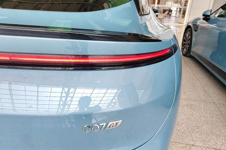 Used Zeekr 007GT 2025 Four-Wheel Drive Intelligent Driving Version 75 kWh Right Rear Taillight