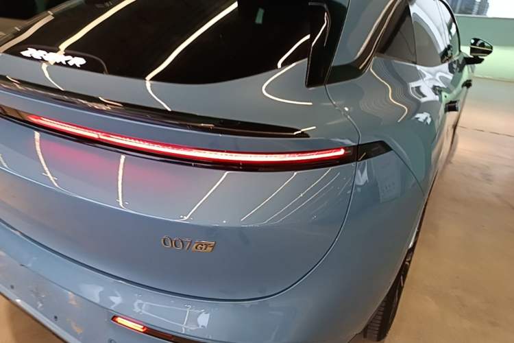 Used Zeekr 007GT 2025 Four-Wheel Drive Intelligent Driving Version 75 kWh Right Rear Taillight