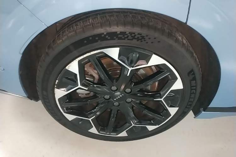 Used Zeekr 007GT 2025 Rear-Drive Intelligent Driving Version 75 kWh Right Rear Wheel Hub