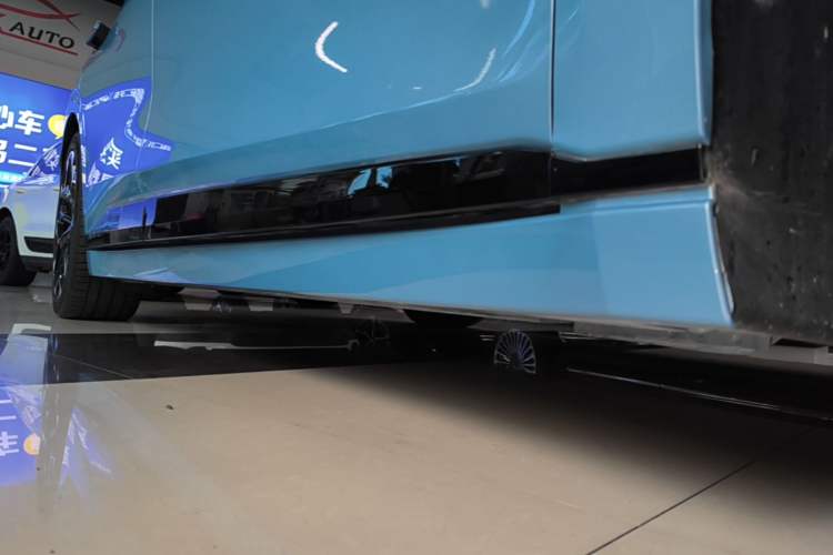 Used Zeekr 007GT 2025 Four-Wheel Drive Intelligent Driving Version 75 kWh Right Side Sill