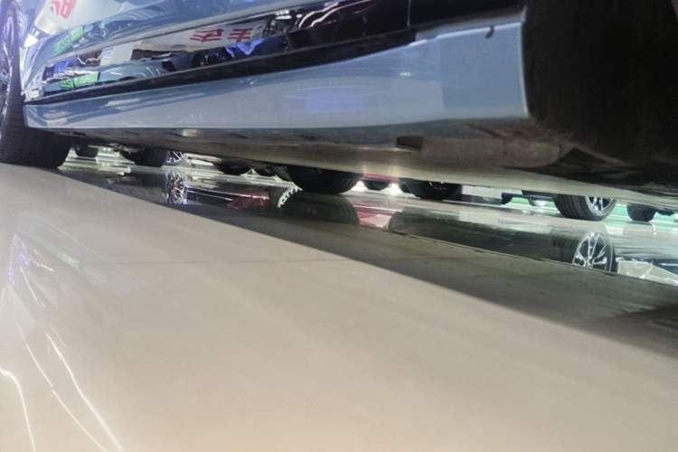 Used Zeekr 007GT 2025 Four-Wheel Drive Intelligent Driving Version 75 kWh Right Side Sill