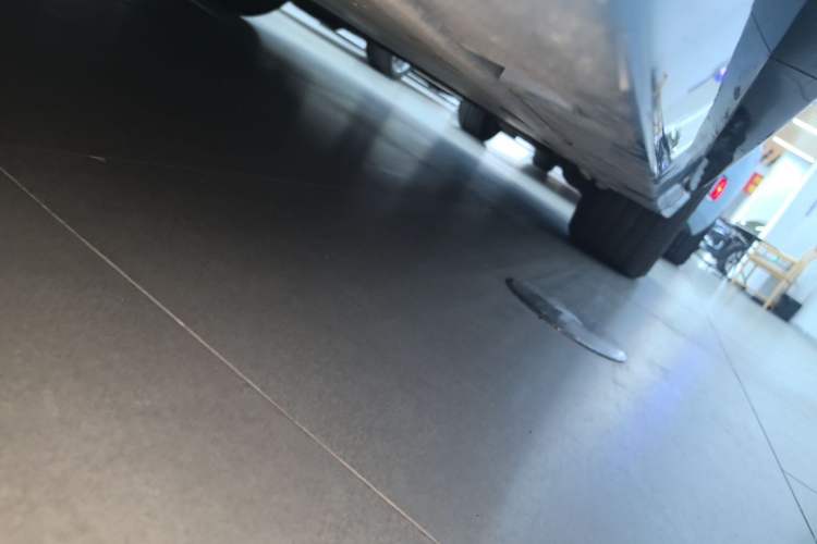 Used Zeekr 007GT 2025 Four-Wheel Drive Intelligent Driving Version 75 kWh Right Side Sill