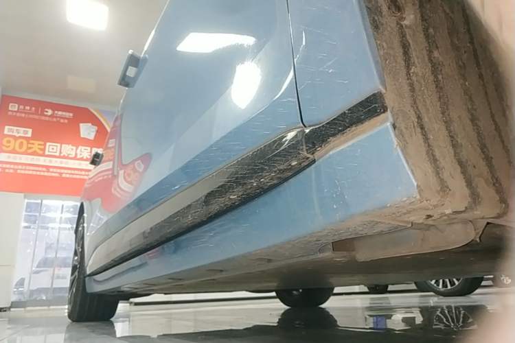 Used Zeekr 007GT 2025 Four-Wheel Drive Intelligent Driving Version 75 kWh Right Side Sill