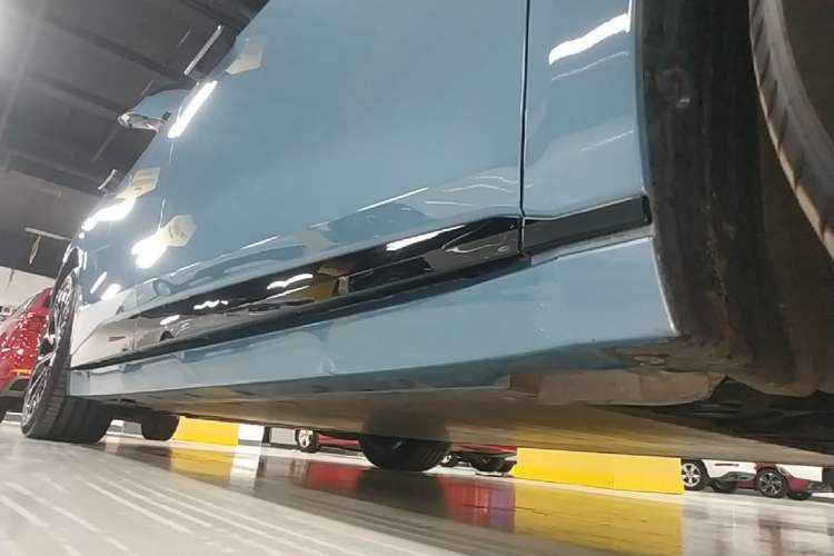Used Zeekr 007GT 2025 Four-Wheel Drive Intelligent Driving Version 75 kWh Right Side Sill