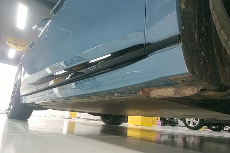Used Zeekr 007GT 2025 Four-Wheel Drive Intelligent Driving Version 75 kWh Right Side Sill