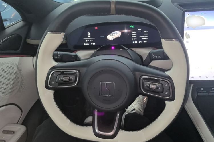 Used Zeekr 007GT 2025 Four-Wheel Drive Intelligent Driving Version 75 kWh Steering Wheel