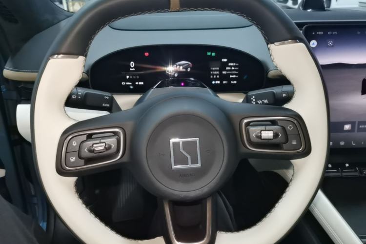 Used Zeekr 007GT 2025 Four-Wheel Drive Intelligent Driving Version 75 kWh Steering Wheel