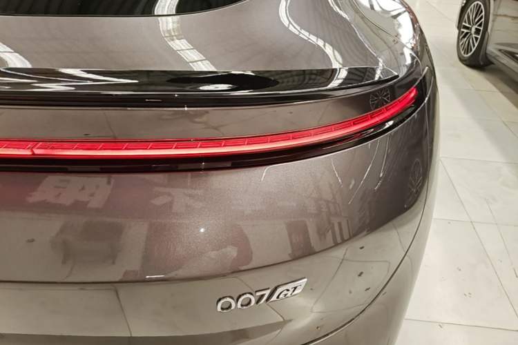 Used Zeekr 007GT 2025 Rear-Drive Intelligent Driving Version 75 kWh Right Rear Taillight
