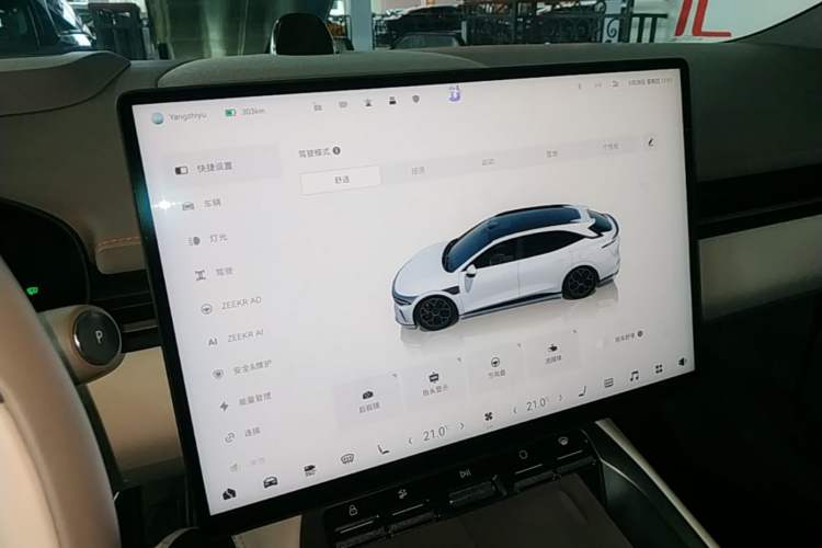 Used Zeekr 007GT 2025 Rear-Drive Intelligent Driving Version 75 kWh Audio And AC Panel