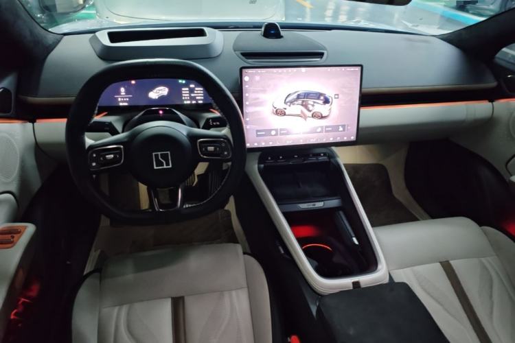 Used Zeekr 007GT 2025 Rear-Drive Intelligent Driving Version 75 kWh Center Console