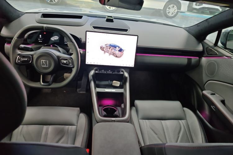 Used Zeekr 007GT 2025 Long-Range Rear-Wheel Drive Intelligent Driving Version 100 kWh Center Console