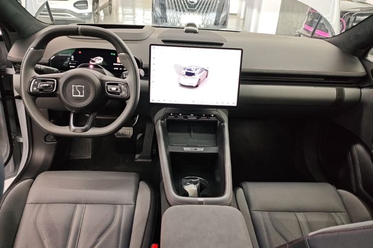 Used Zeekr 007GT 2025 Rear-Drive Intelligent Driving Version 75 kWh Center Console
