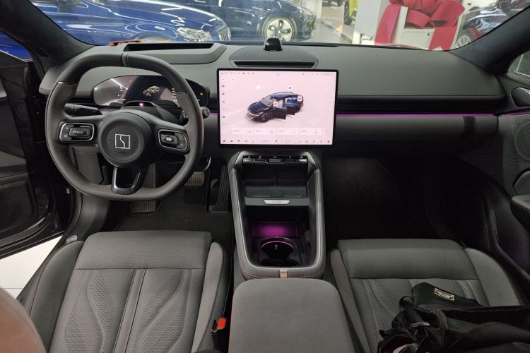 Used Zeekr 007GT 2025 Rear-Drive Intelligent Driving Version 75 kWh Center Console