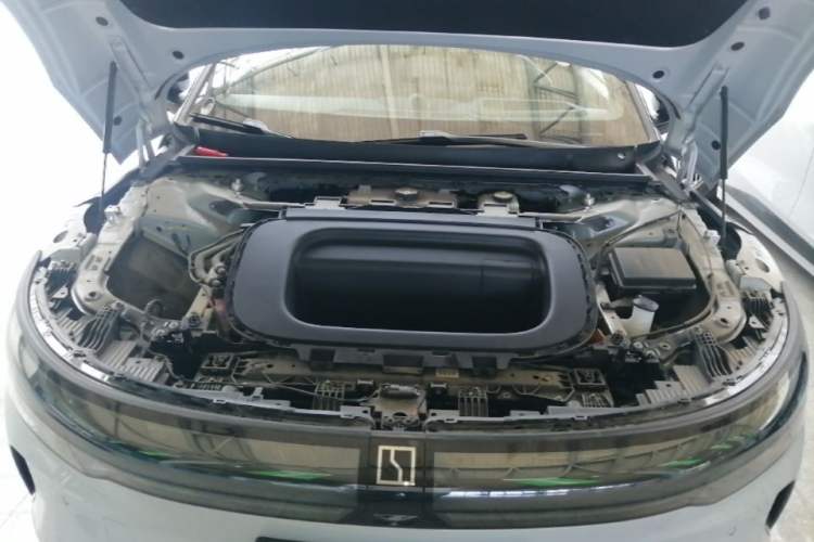 Used Zeekr 007GT 2025 Four-Wheel Drive Intelligent Driving Version 75 kWh Engine Bay