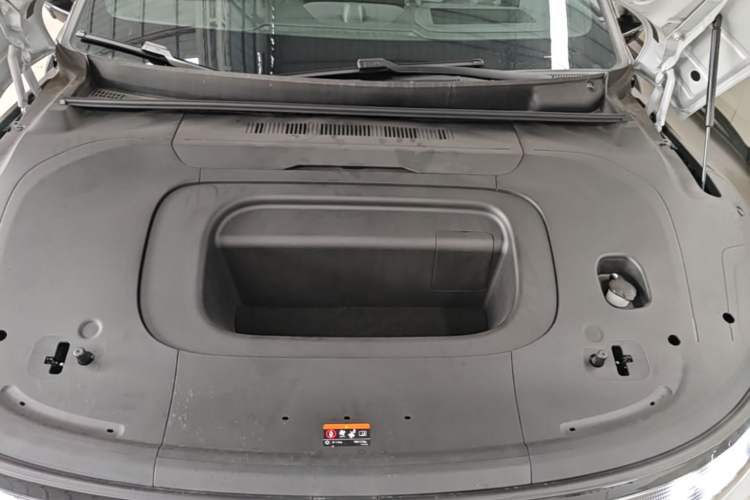 Used Zeekr 007GT 2025 Four-Wheel Drive Intelligent Driving Version 75 kWh Engine Bay