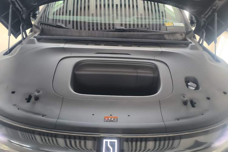 Used Zeekr 007GT 2025 Four-Wheel Drive Intelligent Driving Version 75 kWh Engine Bay