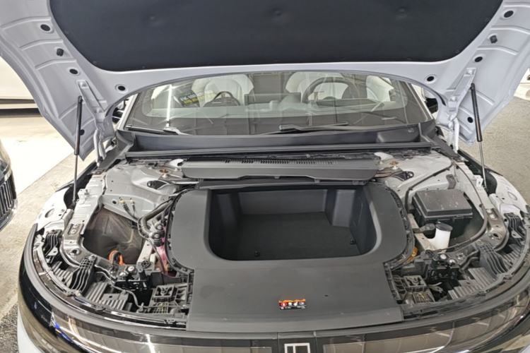 Used Zeekr 007GT 2025 Long-Range Rear-Wheel Drive Intelligent Driving Version 100 kWh Engine Bay