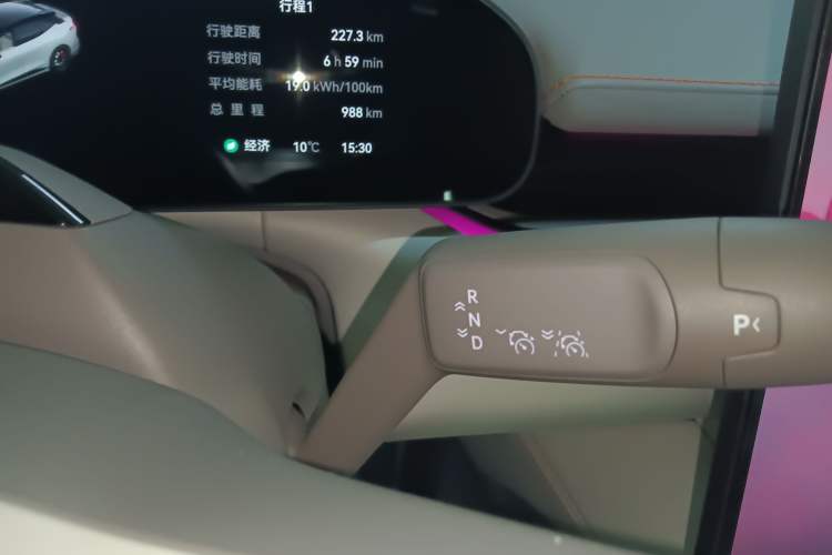Used Zeekr 007GT 2025 Long-Range Rear-Wheel Drive Intelligent Driving Version 100 kWh Gear Lever