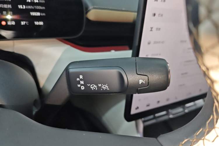 Used Zeekr 007GT 2025 Long-Range Rear-Wheel Drive Intelligent Driving Version 100 kWh Gear Lever