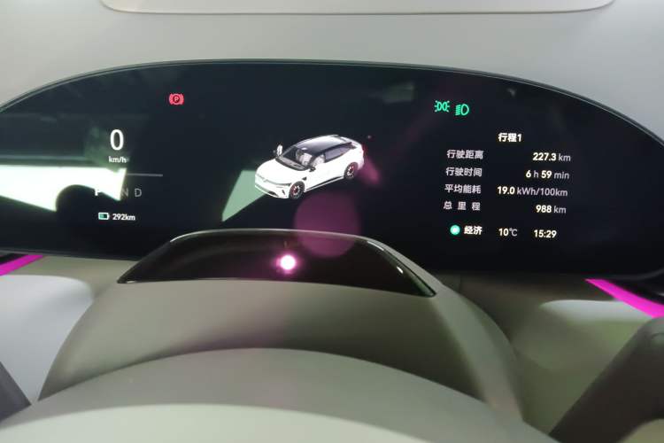 Used Zeekr 007GT 2025 Long-Range Rear-Wheel Drive Intelligent Driving Version 100 kWh Instrument Cluster