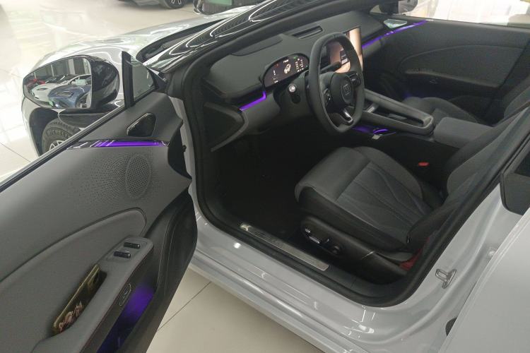 Used Zeekr 007GT 2025 Rear-Drive Intelligent Driving Version 75 kWh Interior 3