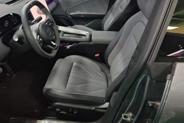 Used Zeekr 007GT 2025 Long-Range Rear-Wheel Drive Intelligent Driving Version 100 kWh Left Front Seat