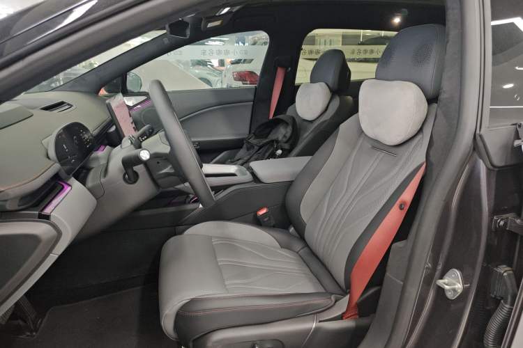 Used Zeekr 007GT 2025 Rear-Drive Intelligent Driving Version 75 kWh Left Front Seat