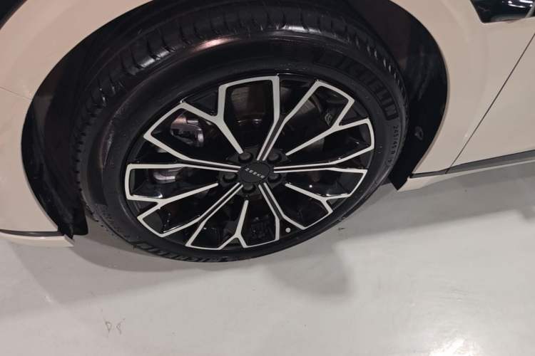 Used Zeekr 007GT 2025 Four-Wheel Drive Intelligent Driving Version 75 kWh Left Front Wheel Hub