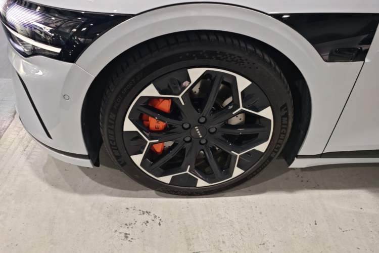 Used Zeekr 007GT 2025 Four-Wheel Drive Intelligent Driving Version 75 kWh Left Front Wheel Hub