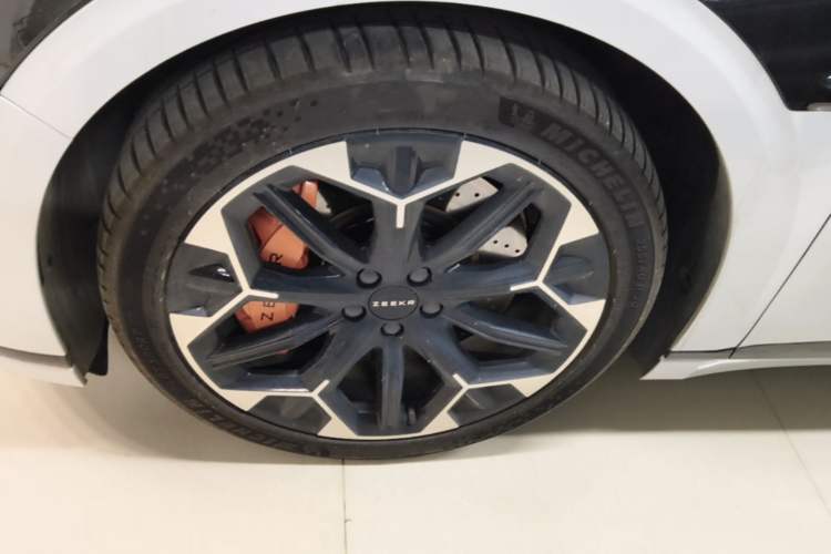 Used Zeekr 007GT 2025 Four-Wheel Drive Intelligent Driving Version 75 kWh Left Front Wheel Hub