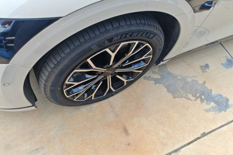 Used Zeekr 007GT 2025 Four-Wheel Drive Intelligent Driving Version 75 kWh Left Front Wheel Hub