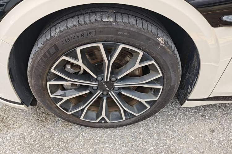 Used Zeekr 007GT 2025 Long-Range Rear-Wheel Drive Intelligent Driving Version 100 kWh Left Front Wheel Hub