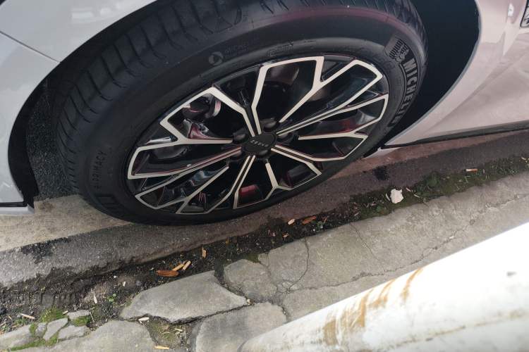 Used Zeekr 007GT 2025 Long-Range Rear-Wheel Drive Intelligent Driving Version 100 kWh Left Front Wheel Hub