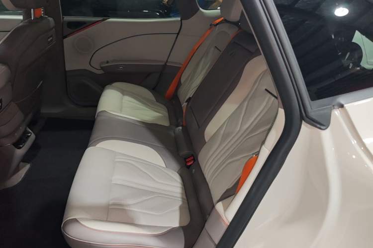Used Zeekr 007GT 2025 Four-Wheel Drive Intelligent Driving Version 75 kWh Left Rear Seat