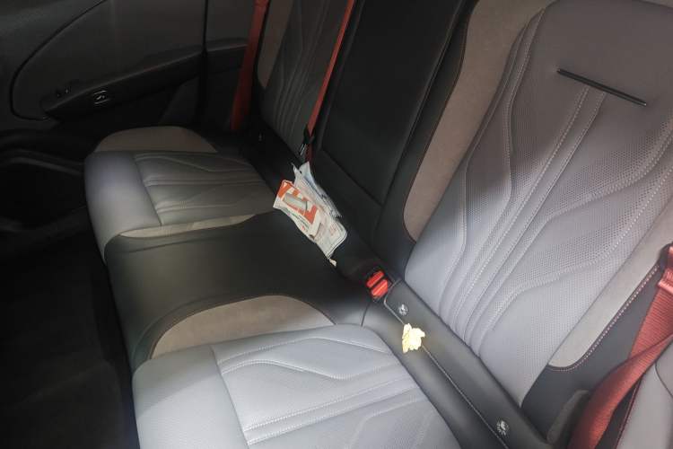 Used Zeekr 007GT 2025 Rear-Drive Intelligent Driving Version 75 kWh Left Rear Seat