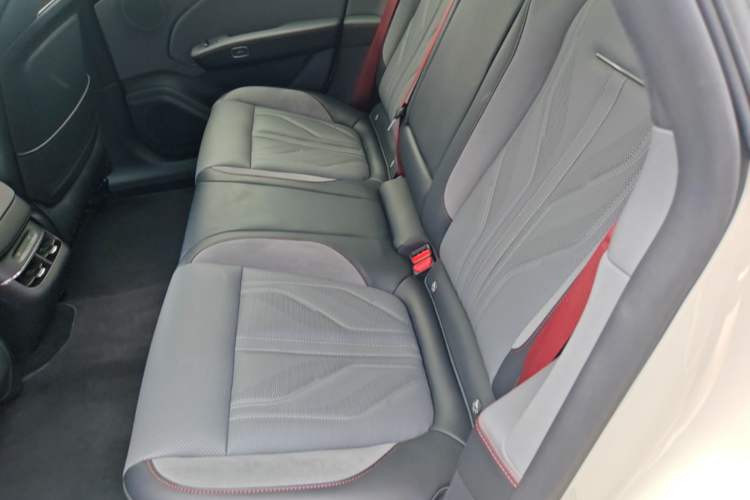Used Zeekr 007GT 2025 Four-Wheel Drive Intelligent Driving Version 75 kWh Left Rear Seat