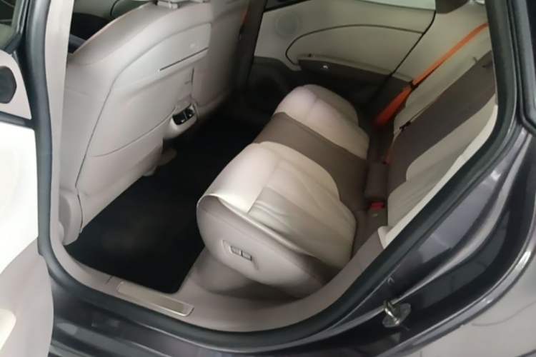 Used Zeekr 007GT 2025 Rear-Drive Intelligent Driving Version 75 kWh Left Rear Seat