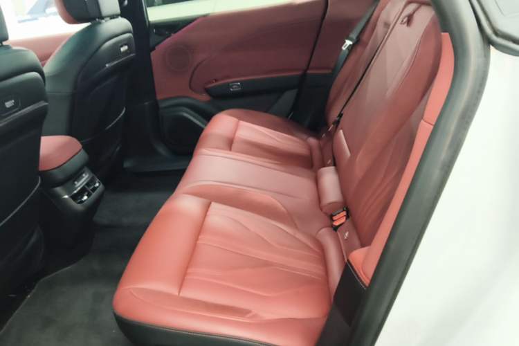 Used Zeekr 007GT 2025 Four-Wheel Drive Intelligent Driving Version 75 kWh Left Rear Seat