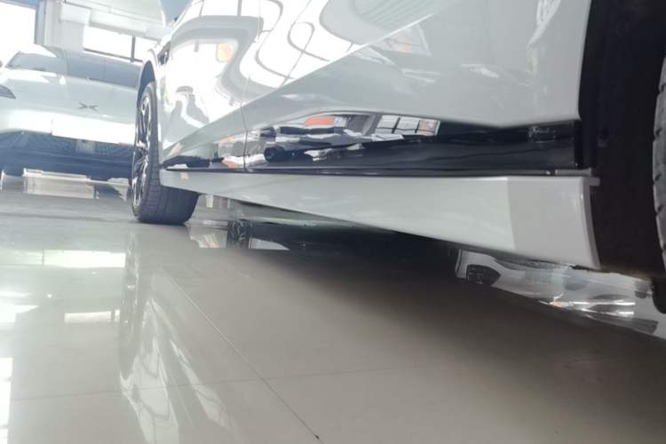 Used Zeekr 007GT 2025 Four-Wheel Drive Intelligent Driving Version 75 kWh Left Side Sill