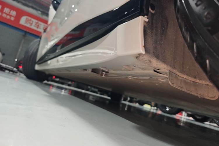 Used Zeekr 007GT 2025 Four-Wheel Drive Intelligent Driving Version 75 kWh Left Side Sill