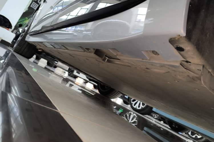 Used Zeekr 007GT 2025 Four-Wheel Drive Intelligent Driving Version 75 kWh Left Side Sill