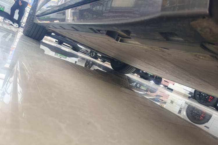 Used Zeekr 007GT 2025 Four-Wheel Drive Intelligent Driving Version 75 kWh Left Side Sill