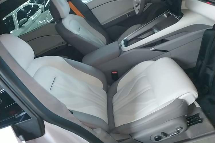 Used Zeekr 007GT 2025 Rear-Drive Intelligent Driving Version 75 kWh Right Front Seat