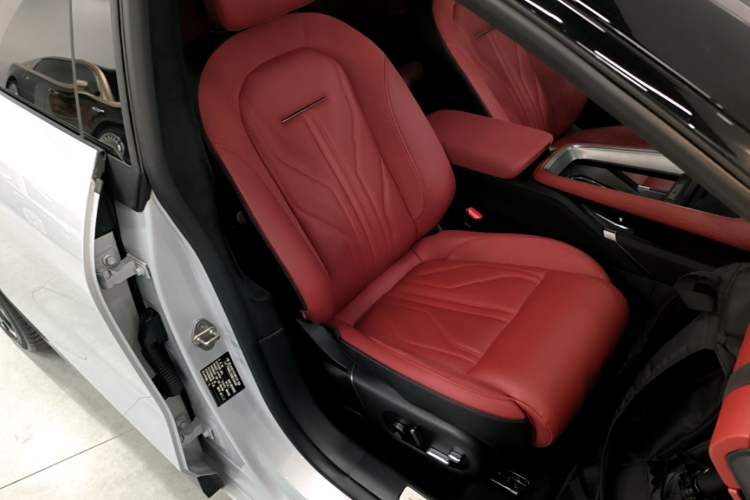 Used Zeekr 007GT 2025 Four-Wheel Drive Intelligent Driving Version 75 kWh Right Front Seat